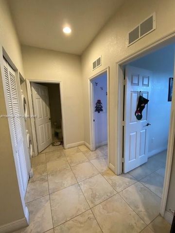 4920 SW 140th Ter 4, Miramar, FL 33027