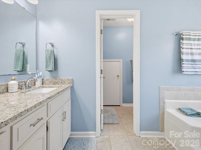 109 Elk Court, Mount Holly, NC 28120