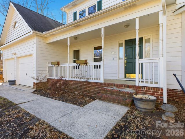 109 Elk Court, Mount Holly, NC 28120