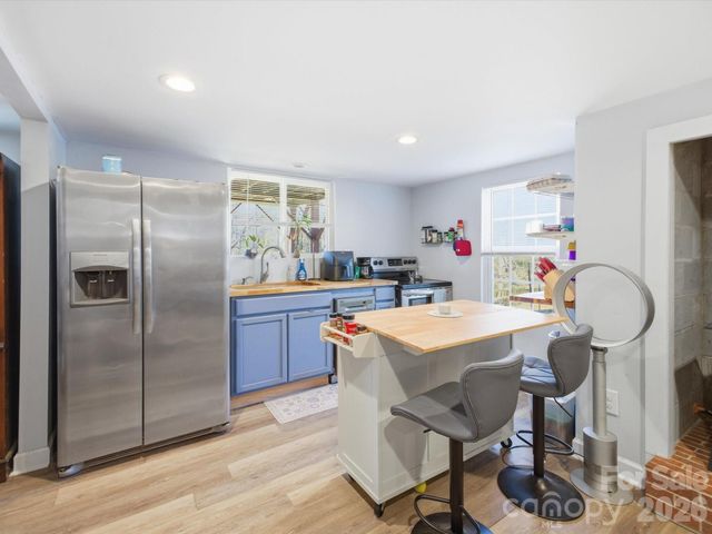 109 Elk Court, Mount Holly, NC 28120