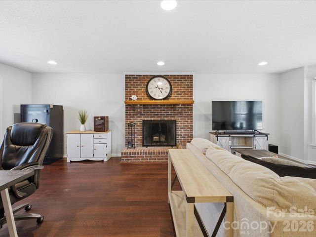 109 Elk Court, Mount Holly, NC 28120