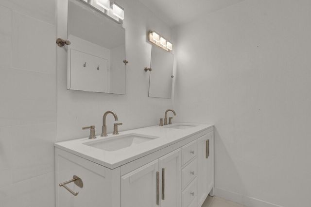 2800 N Flagler Drive 912, West Palm Beach, FL 33407