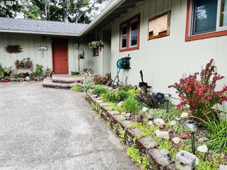 242 ROCKY POINT Ln, Roseburg, OR 97471