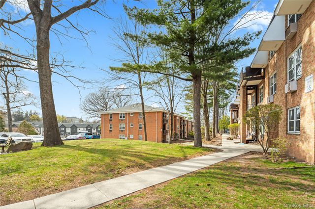 180 Kearsing Parkway G, Monsey, NY 10952