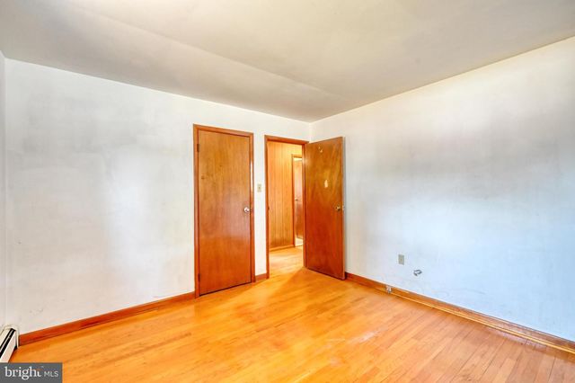 341 HAZEL ST, Reading, PA 19611