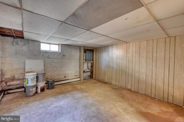 341 HAZEL ST, Reading, PA 19611