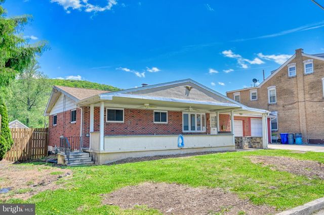 341 HAZEL ST, Reading, PA 19611