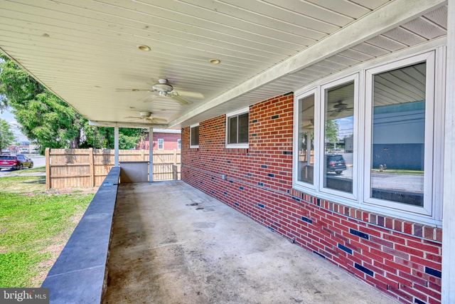 341 HAZEL ST, Reading, PA 19611