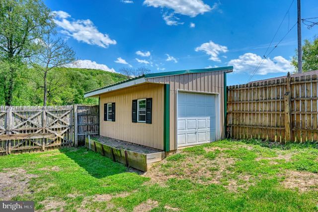 341 HAZEL ST, Reading, PA 19611