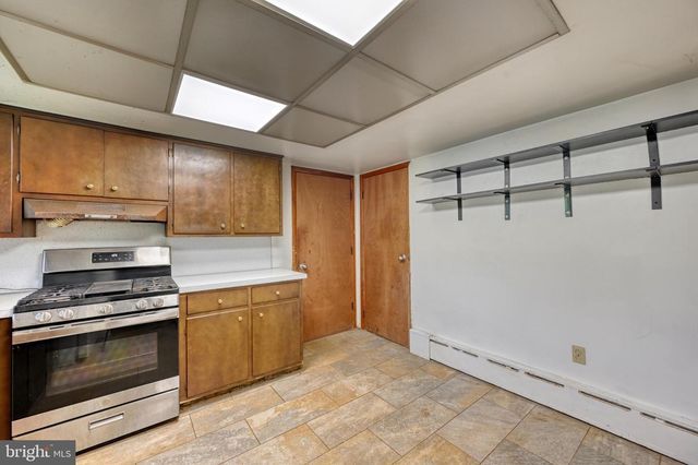 341 HAZEL ST, Reading, PA 19611