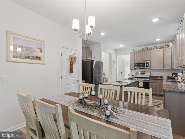 38121 NEPTUNE DR, Greenbackville, VA 23356