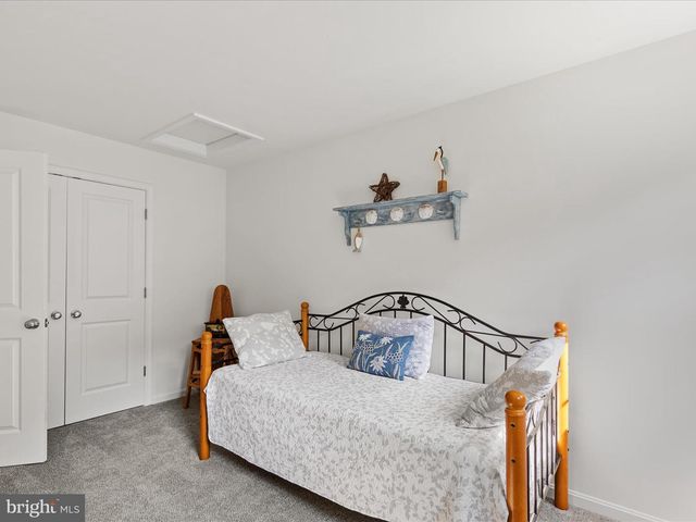 38121 NEPTUNE DR, Greenbackville, VA 23356