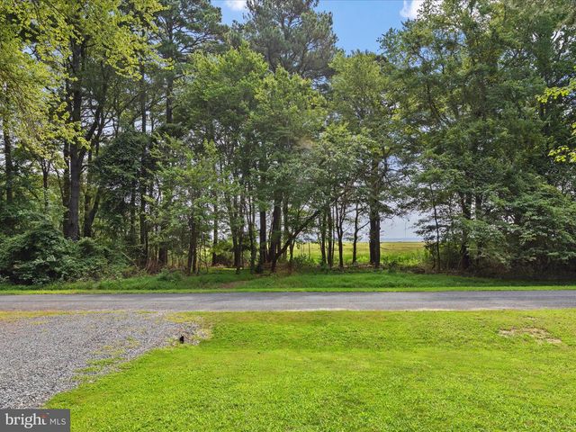 38121 NEPTUNE DR, Greenbackville, VA 23356