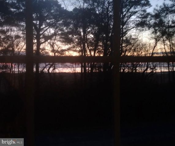 38121 NEPTUNE DR, Greenbackville, VA 23356