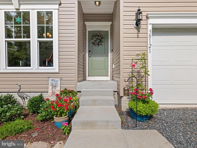 38121 NEPTUNE DR, Greenbackville, VA 23356