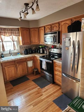 14053 WINDING RIDGE LN, Centreville, VA 20121