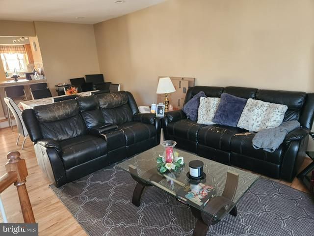 14053 WINDING RIDGE LN, Centreville, VA 20121