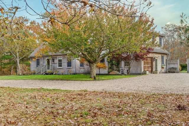 4 Pip'n Circle, Edgartown, MA 02539