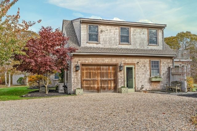 4 Pip'n Circle, Edgartown, MA 02539