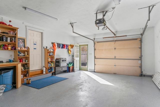 4 Pip'n Circle, Edgartown, MA 02539