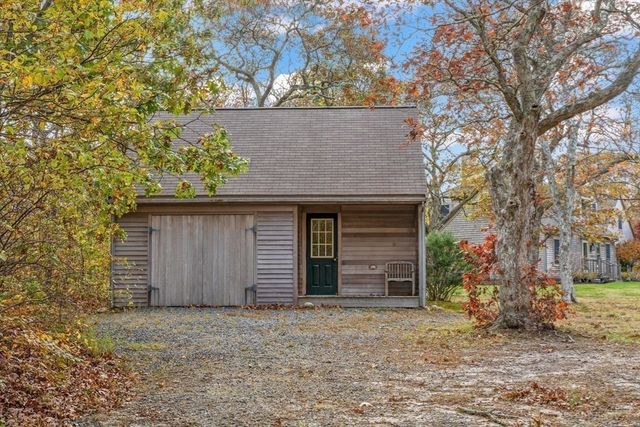 4 Pip'n Circle, Edgartown, MA 02539