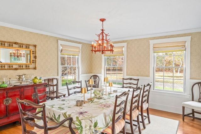 4 Pip'n Circle, Edgartown, MA 02539