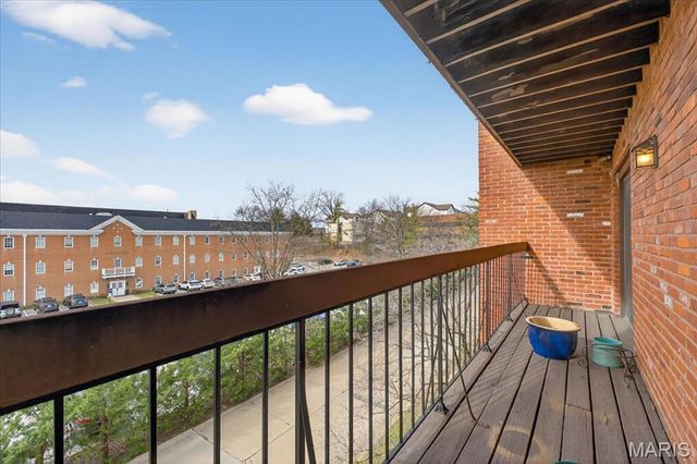 572 Coeur De Royale Drive 306, St Louis, MO 63141