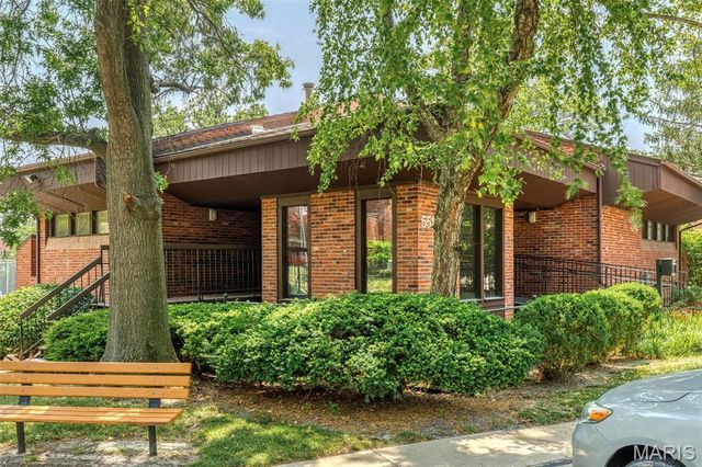 572 Coeur De Royale Drive 306, St Louis, MO 63141