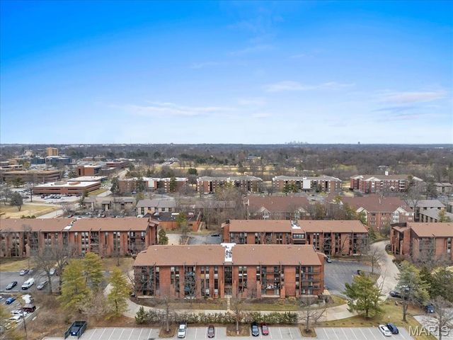 572 Coeur De Royale Drive 306, St Louis, MO 63141