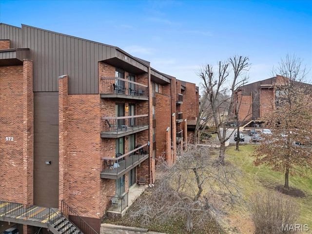 572 Coeur De Royale Drive 306, St Louis, MO 63141