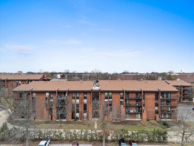 572 Coeur De Royale Drive 306, St Louis, MO 63141