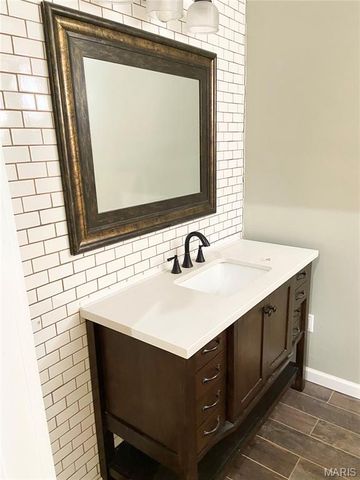 327 S Elm Street, Dexter, MO 63841