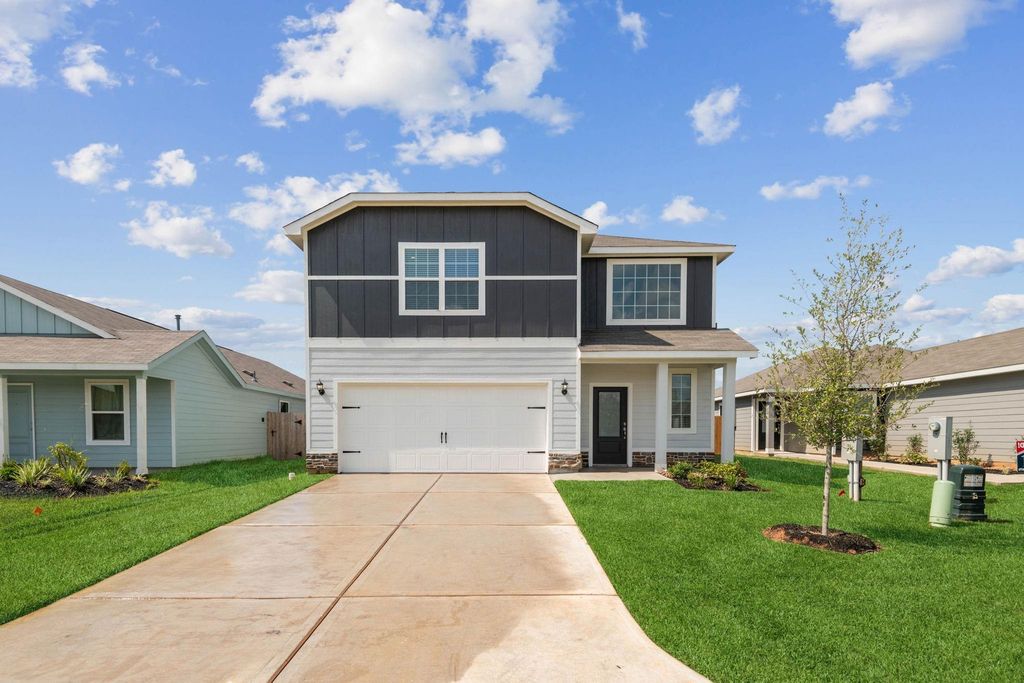 15870 Berry Hill Drive, Conroe, TX 77303