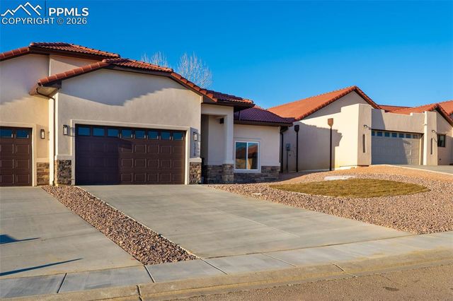 1318 Tierra Berienda, Pueblo, CO 81008