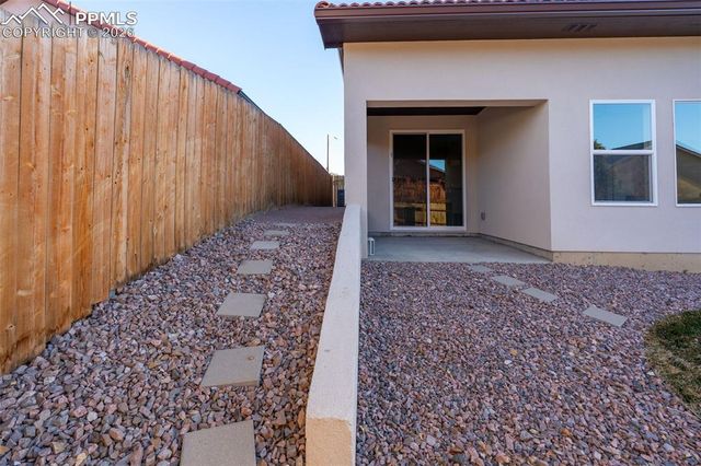 1318 Tierra Berienda, Pueblo, CO 81008