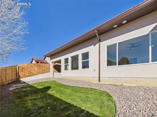 1318 Tierra Berienda, Pueblo, CO 81008