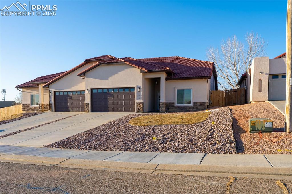1318 Tierra Berienda NA, Pueblo, CO 81008 — photo 3
