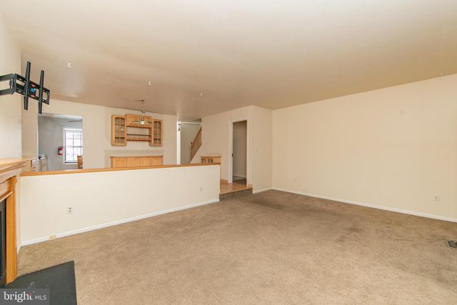 606 KINGS CROFT, Cherry Hill, NJ 08034