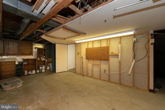 606 KINGS CROFT, Cherry Hill, NJ 08034