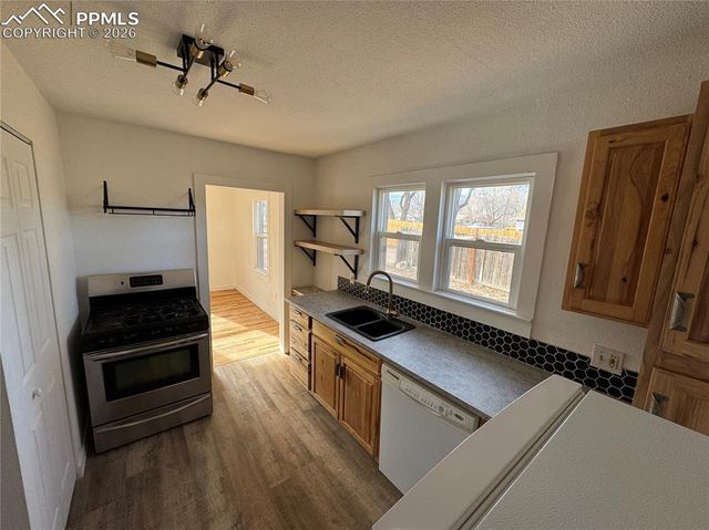 2442 E St Vrain Street, Colorado Springs, CO 80909