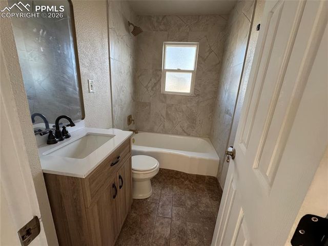 2442 E St Vrain Street, Colorado Springs, CO 80909