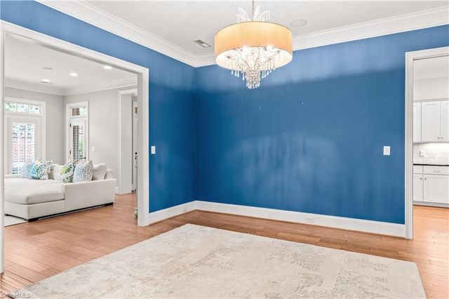 3420 Meridian Way, Winston-salem, NC 27104