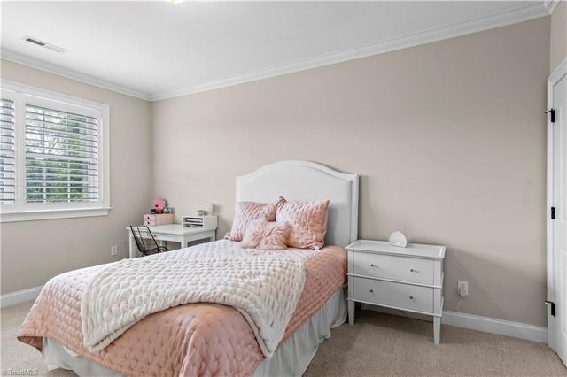 3420 Meridian Way, Winston-salem, NC 27104