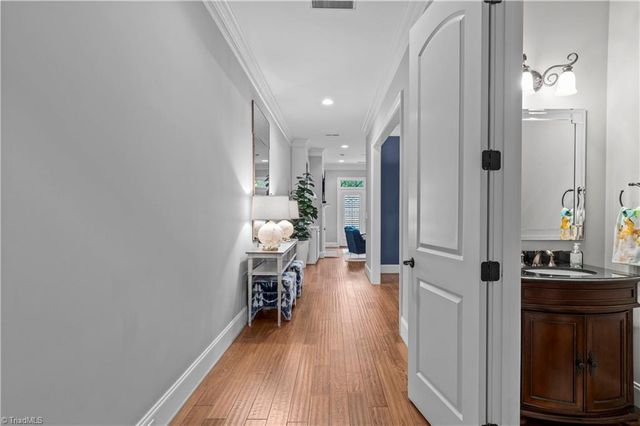 3420 Meridian Way, Winston-salem, NC 27104