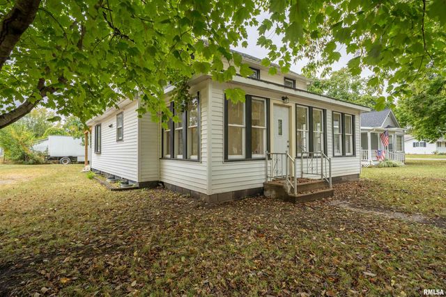 811 EDWARD Street, Henry, IL 61537