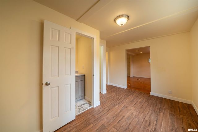 811 EDWARD Street, Henry, IL 61537