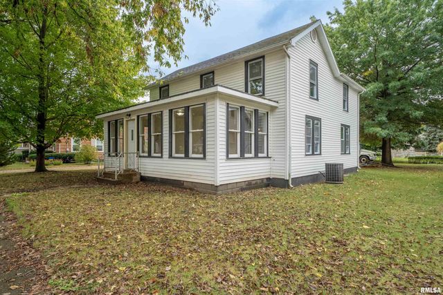 811 EDWARD Street, Henry, IL 61537