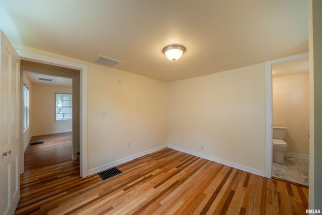 811 EDWARD Street, Henry, IL 61537