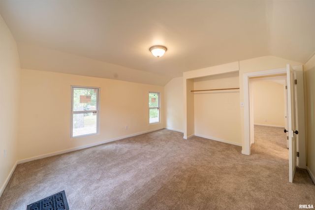 811 EDWARD Street, Henry, IL 61537