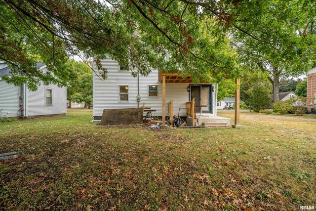 811 EDWARD Street, Henry, IL 61537